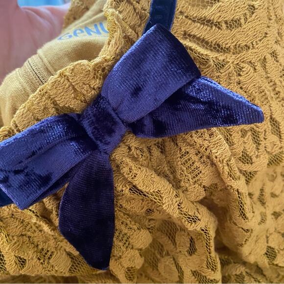 Oshkosh Genuine Kids lace and velvet dress 2T - Picture 3 of 6